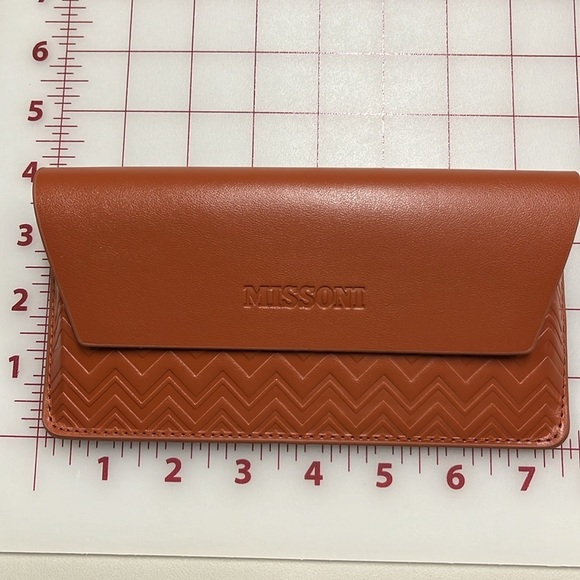 MISSONI NWT Chevron Embossed Flap Front Vegan Leather Eyeglass Case with Cloth - Picture 3 of 12